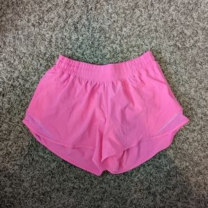 RARE Lululemon Dark Prism Pink Hotty Hot Shorts 4"
